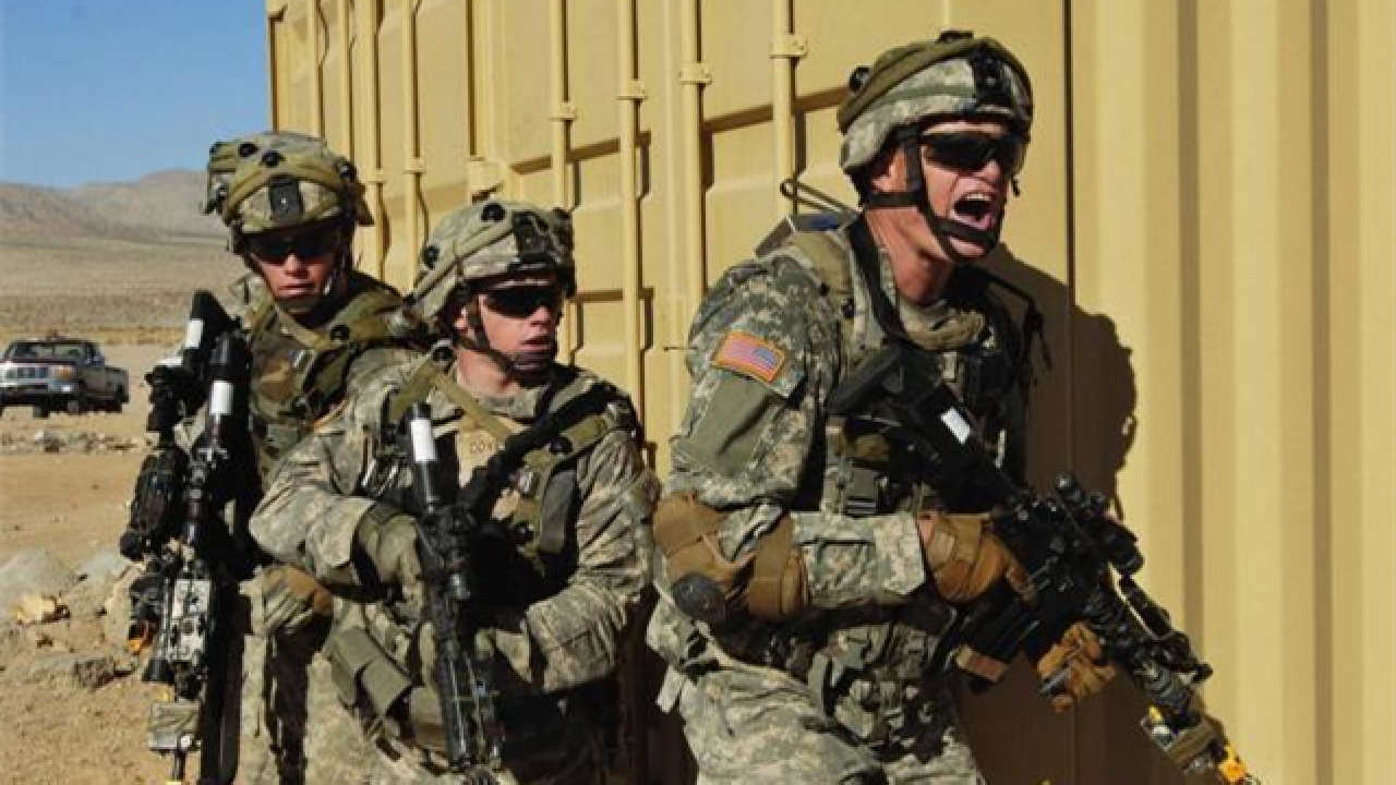 普京该向美国求和？早在70年前，彭德怀就说过向美国服软的后果