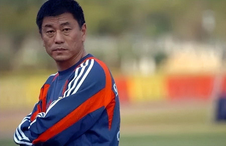 中国女足现任主帅是谁,中国女足历届主教练