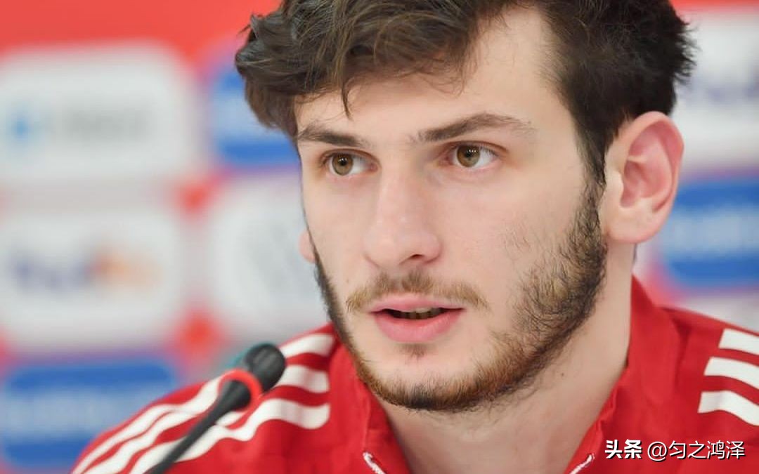 克瓦拉茨赫利亚萨拉赫,克瓦拉茨赫利亚模仿梅西