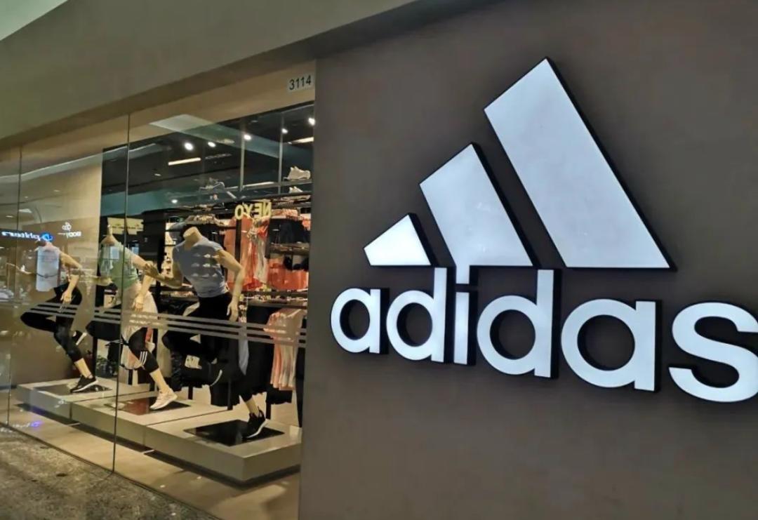 阿迪达斯和耐克差距有多大,阿迪达斯和耐克的实力差距