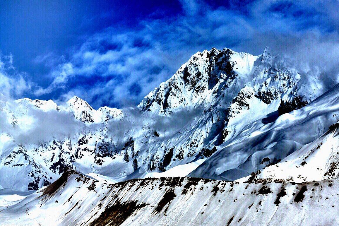 中国这俩颇具传奇的县均为极边之地，绝美风景都在去往县城的路上