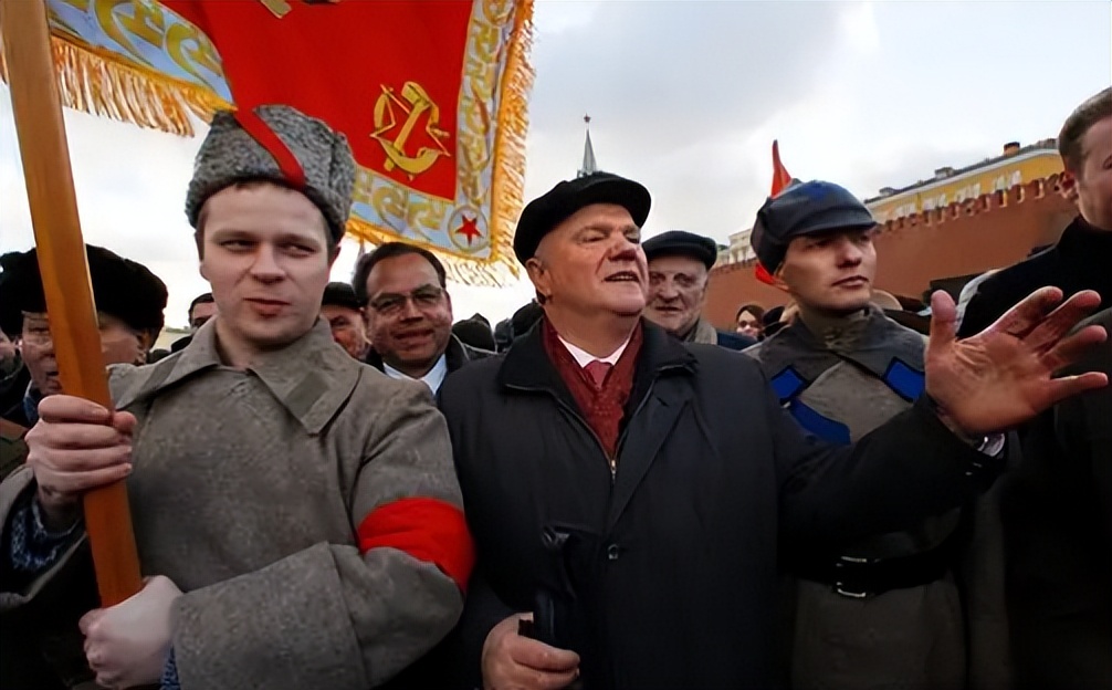 久加诺夫：叶利钦忌惮的对手，竞选俄国总统常年老二，很赞赏中国