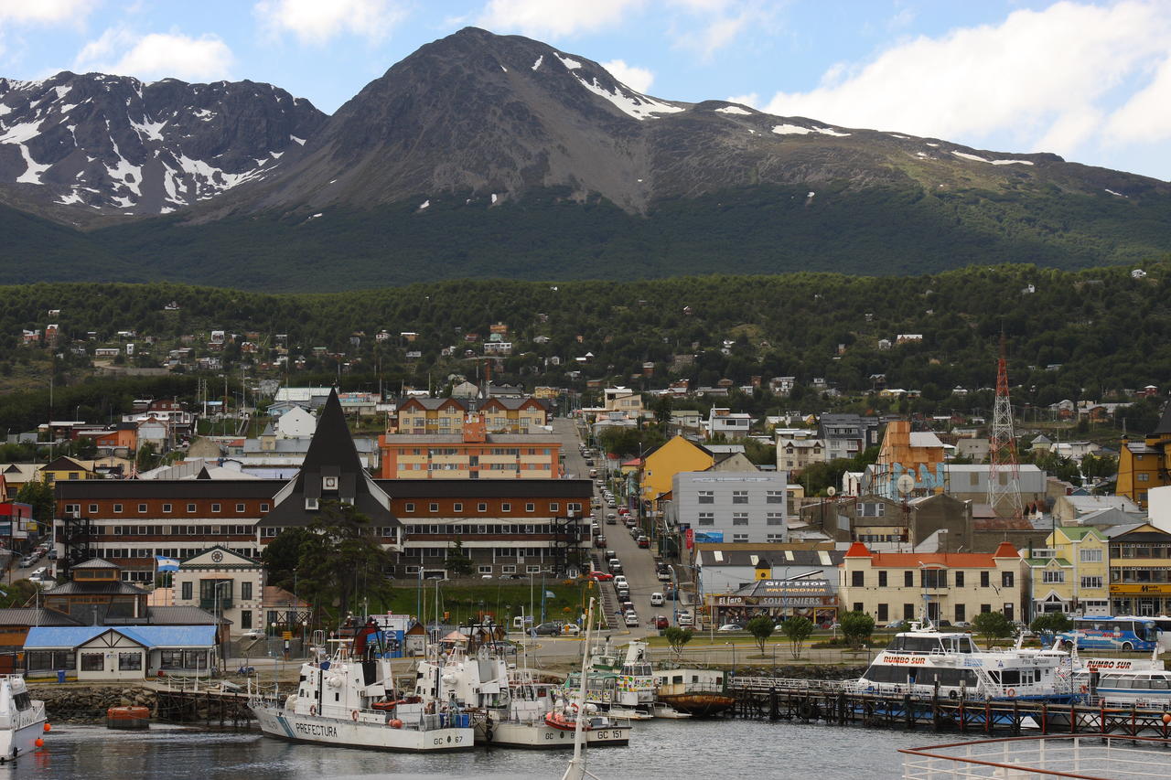 试论英国近代早期城镇妇女的家庭角色:合作方式及主要特征