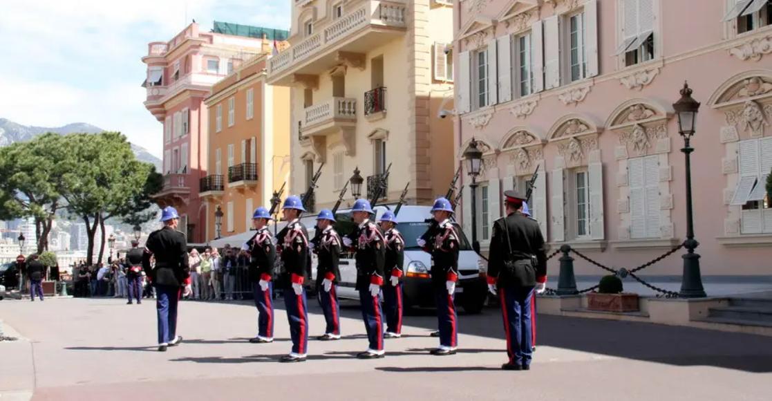 摩纳哥为什么赌城发展最好,袖珍小国摩纳哥究竟有多土豪