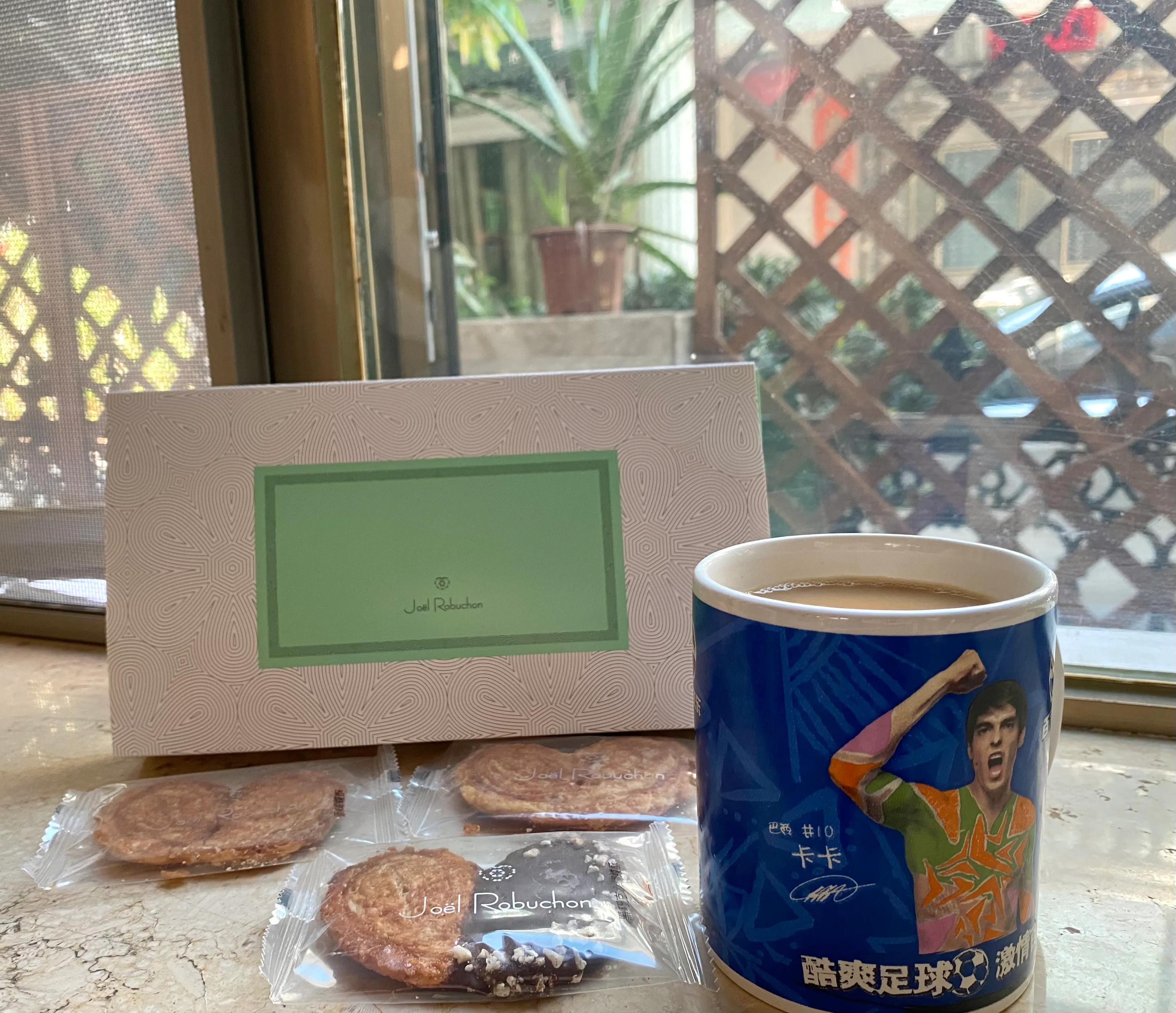 这算是＂蝴蝶酥剌客＂么？一盒百元只有六片，总共78g重