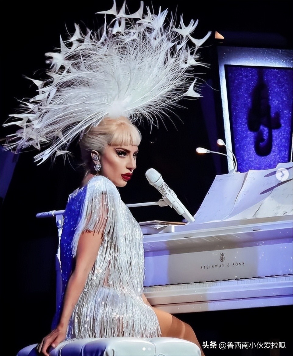 ladygaga日本演出2011,ladygaga高光时刻