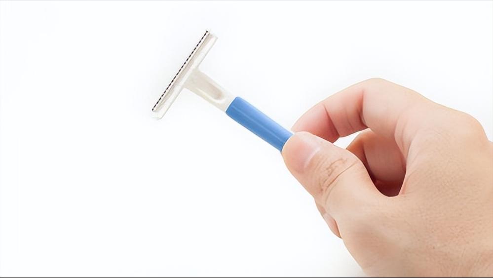 女性屁股上会长癣吗,女性臀部前面生毛怎么消除