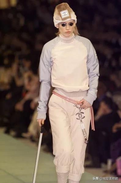 雪场高端穿搭,滑雪穿搭滑雪服