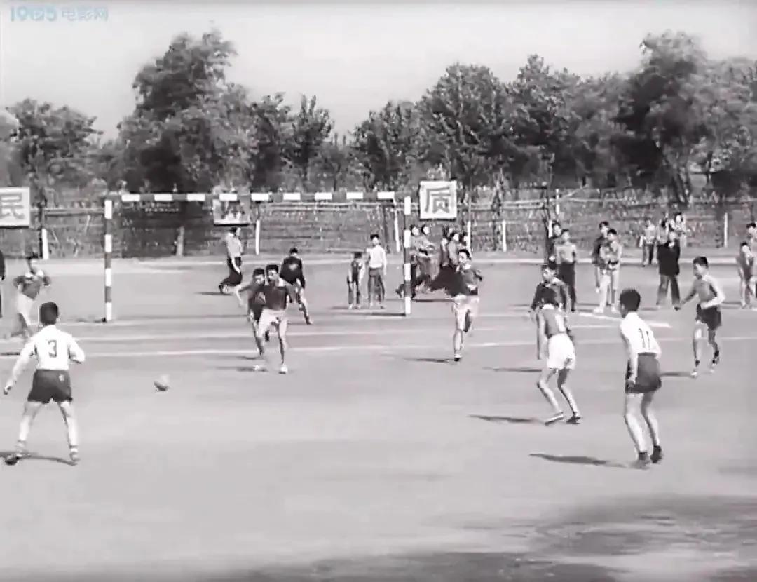 老电影小足球队员在线观看,60年代老电影小足球队员完整版