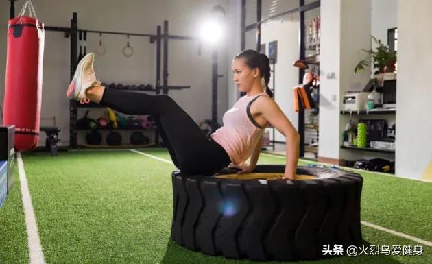 卷尾骨就是收紧腹部吗,卷尾骨夹臀吗