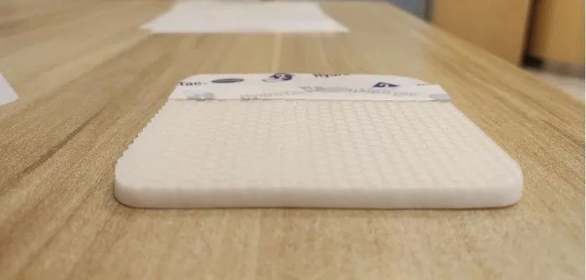 创面外用药物及敷料的使用策略及理论依据