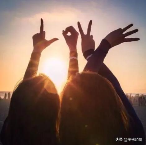 成年人之间的感情不堪一击,亲情友情爱情在利益面前不堪一击