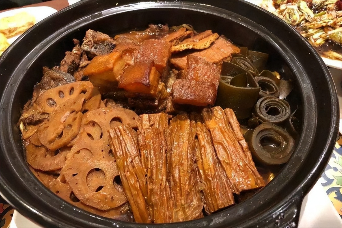 山东特产百年酥锅,济南特产王莉酥锅把子肉咋样