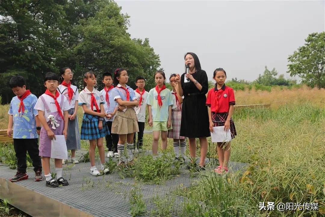 红领巾讲解员寻访红色足迹,红领巾寻访活动我是红领巾讲解员