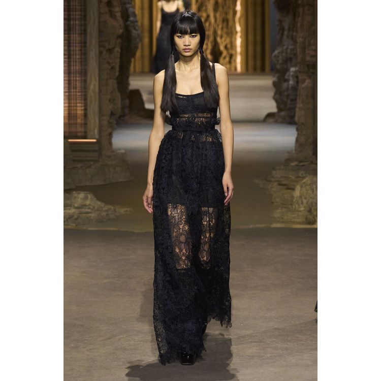 2023夏季秀场:今年值得关注的6大服装趋势