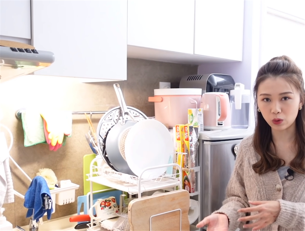 香港一家四口住70平米房子,香港小情侣住100平米房子