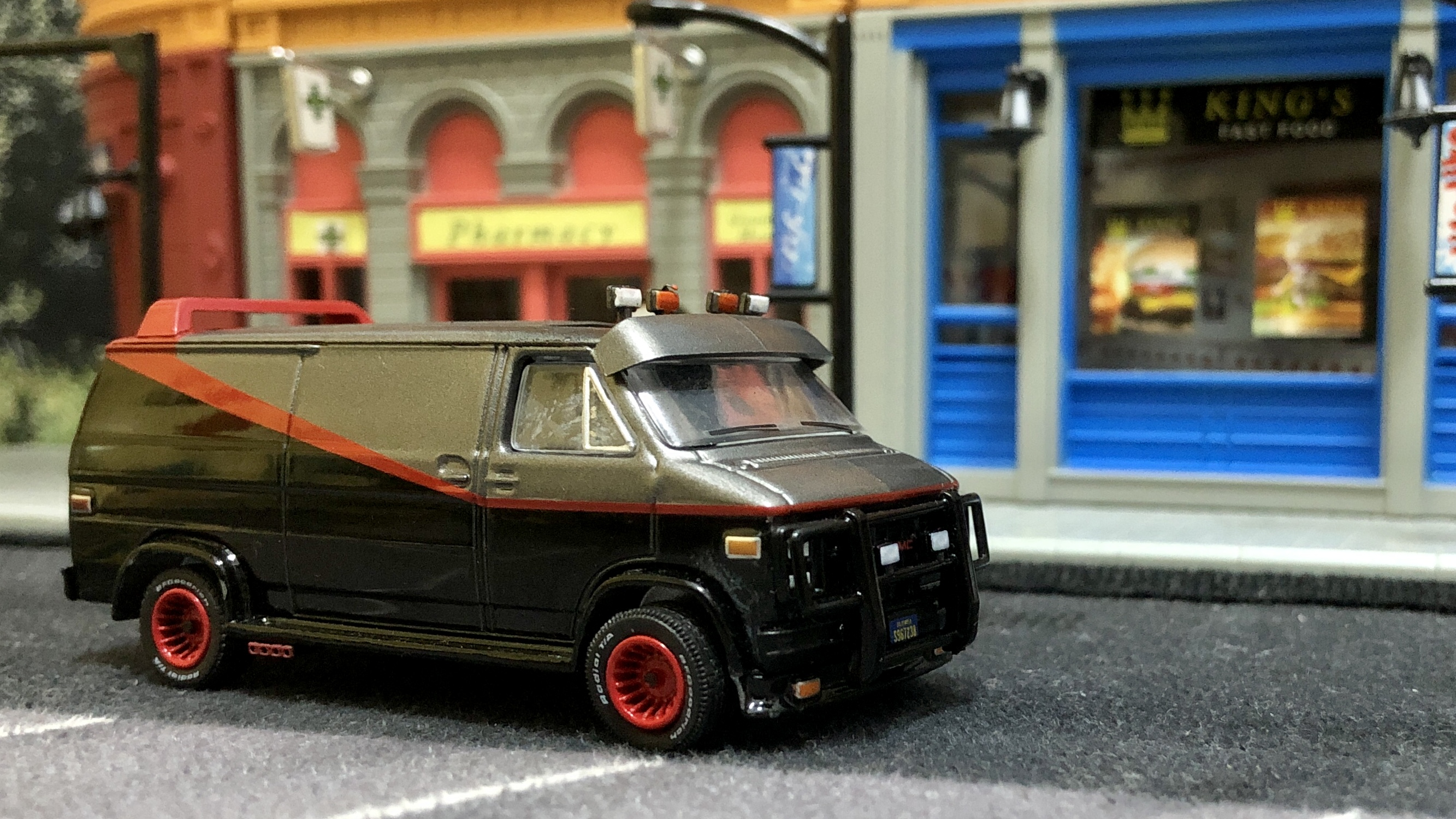 绿光电影车，天龙特工队GMC大面包Vandura