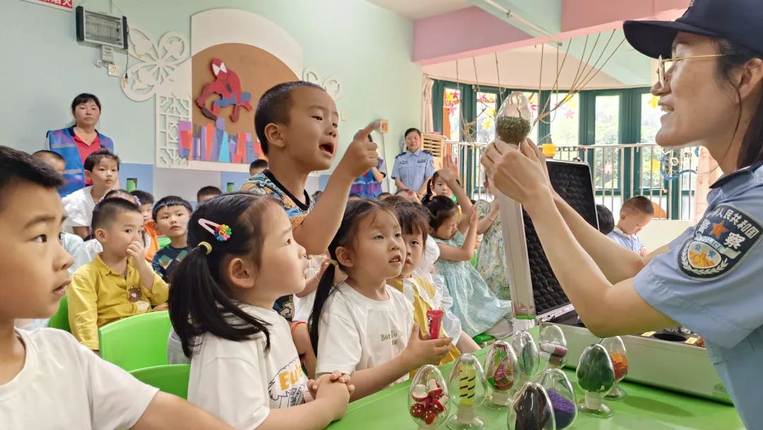想要六一儿童节礼物的说说,充满爱的儿童节礼物