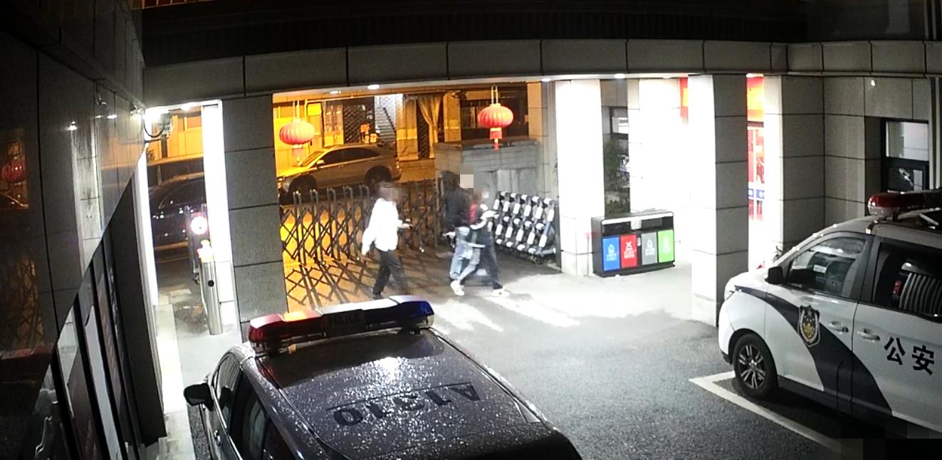 网上付款返现真的假的,网上认购返利有电子单是真的假的