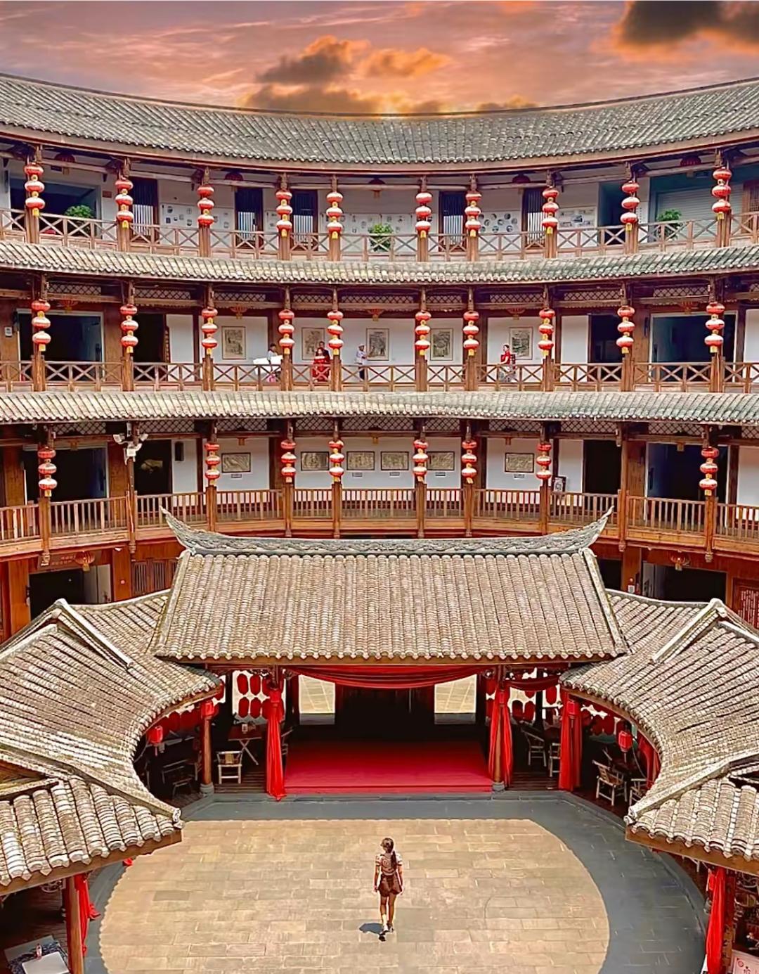 土楼大鱼海棠拍照地,成都周边大鱼海棠同款土楼