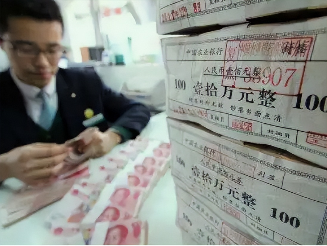 银行存款不能超过五万元是真的吗,银行存款不要存单不安全吗