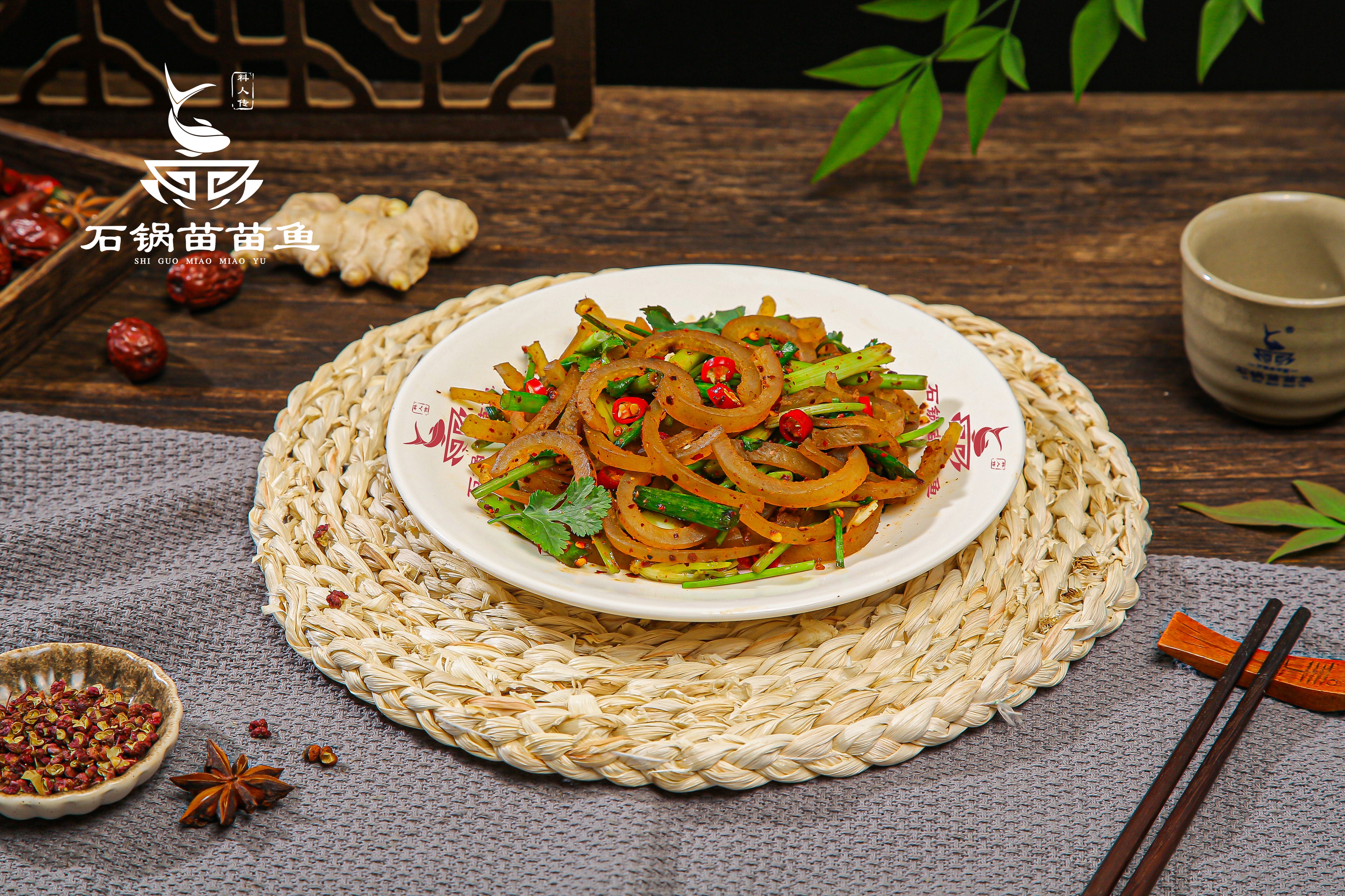 吃火锅后身上的异味怎么除去,消除火锅烤肉衣服异味喷雾