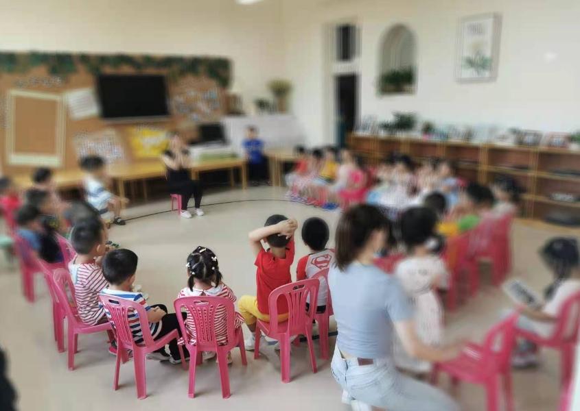 吉林女孩重金50万国外购买精子，生下混血宝宝，网友质疑：真恶心