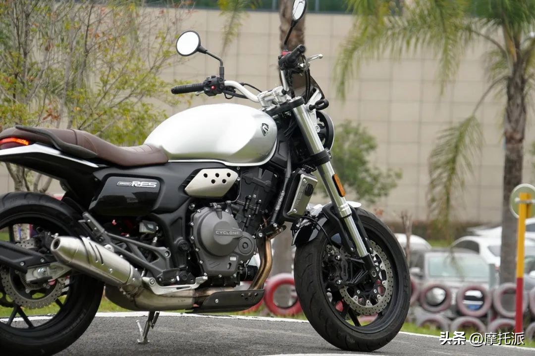 赛科龙re560和金吉拉450怎么选,赛科龙re560和无极525ac买哪个