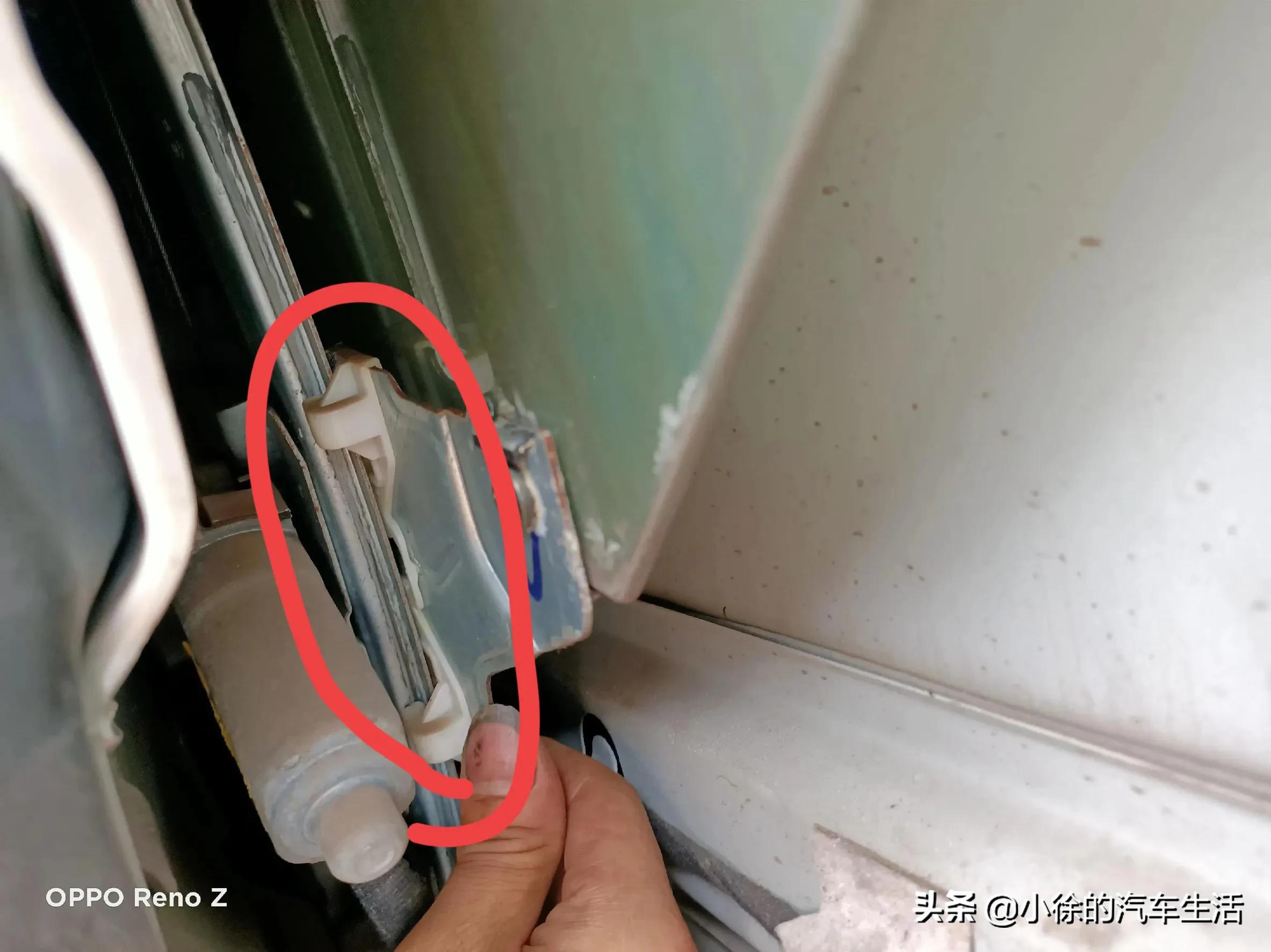 雪铁龙世嘉水箱水少什么原因,雪铁龙世嘉水箱一边热一边不热