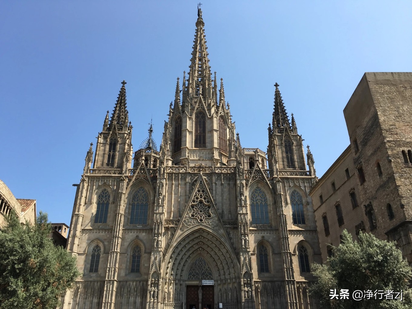 冬日暖阳拔“牙”记（34）巴塞罗那：高迪打造的欧洲之花（上）