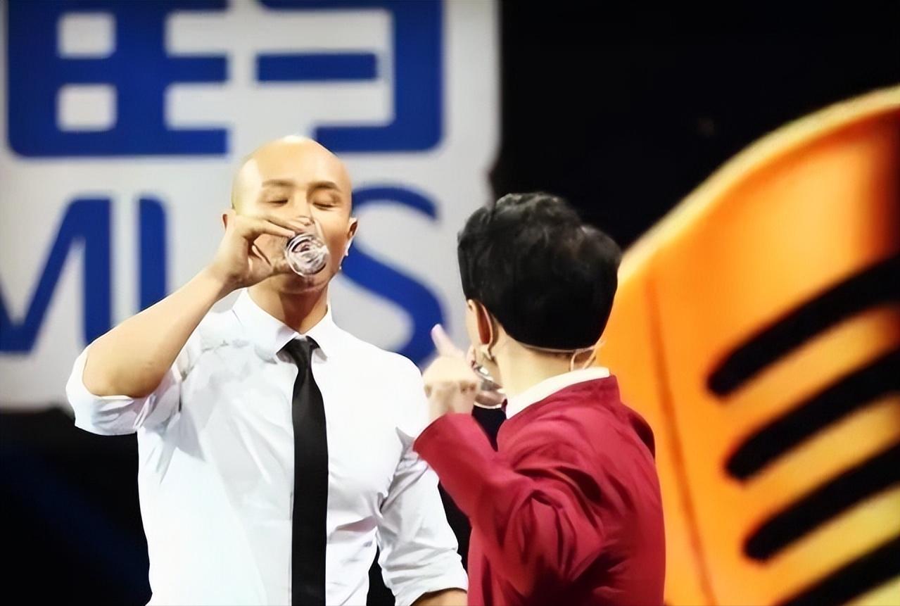 乐嘉到底是错还是对,乐嘉最艰难的时候