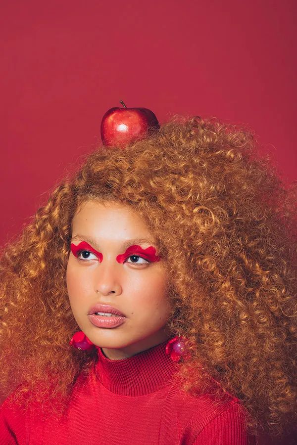 2024pantone年度流行色,pantone最新流行色紫外光