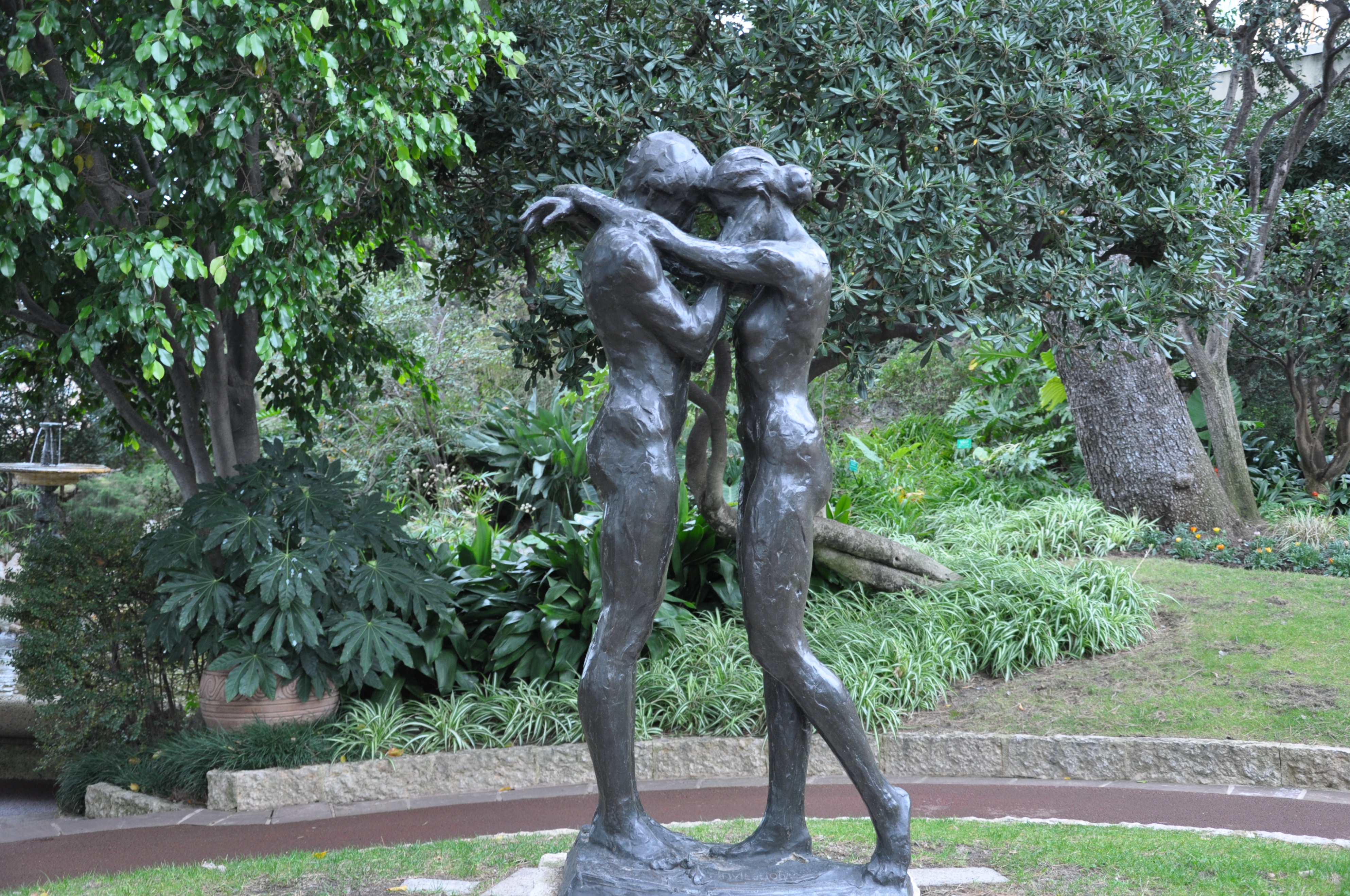 摩纳哥：拥有巨大财富的世界第二小国家，奢华的旅游度假胜地