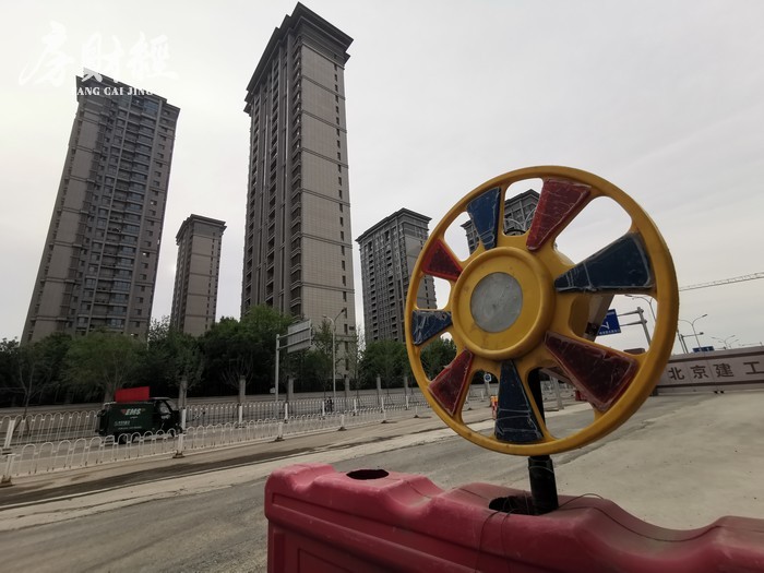 广东腾越及法人杨宝坚6月4次被“限高”