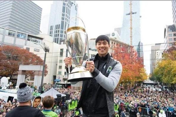 金基熙申花年薪,上海申花韩国外援金基熙