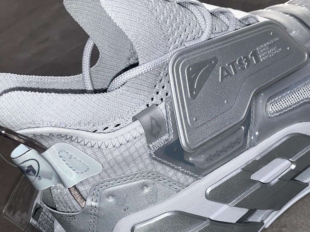 谷爱凌同款跑鞋,安踏冠军跑鞋2代pro谷爱凌配色