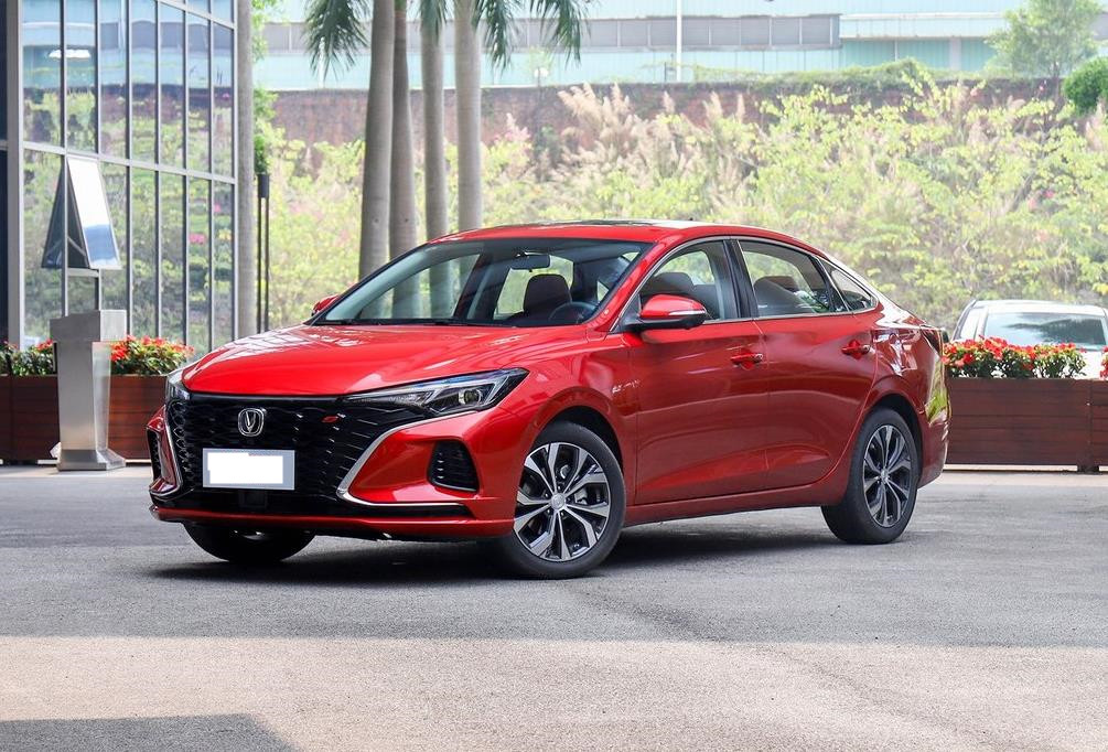 思域对比长安逸动,思域和逸动plus对比