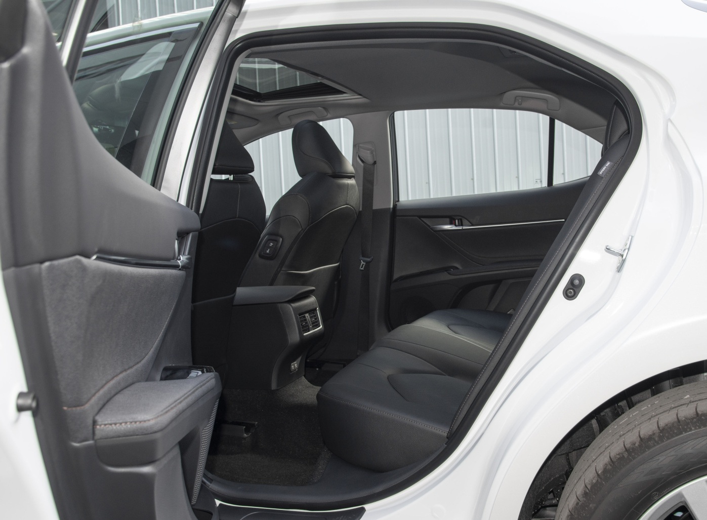 23款凯美瑞领先版2.0今天报价,22款领先版凯美瑞试驾