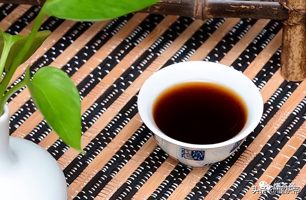 怎样通过茶汤的颜色辨别是什么茶,如何通过茶汤区分红茶的好坏