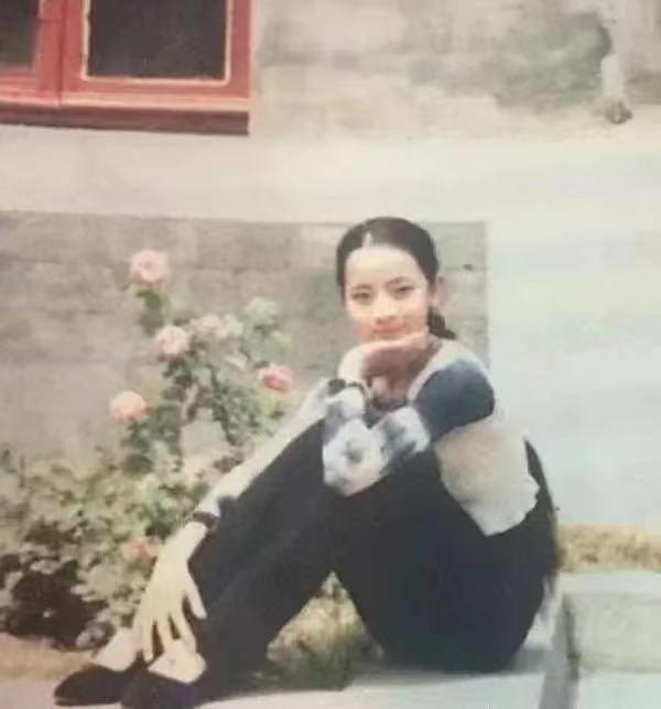 马凡舒首次主持春晚主持视频,马凡舒春晚首秀