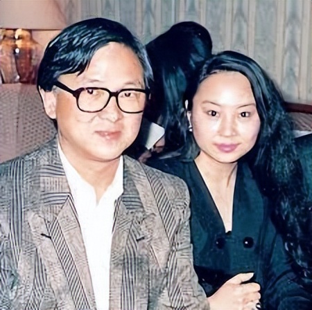 王馨平的爸爸是谁,王馨平的父亲个人简介