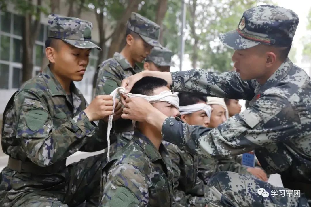 军人家庭军嫂家风故事,军人家庭家风的故事