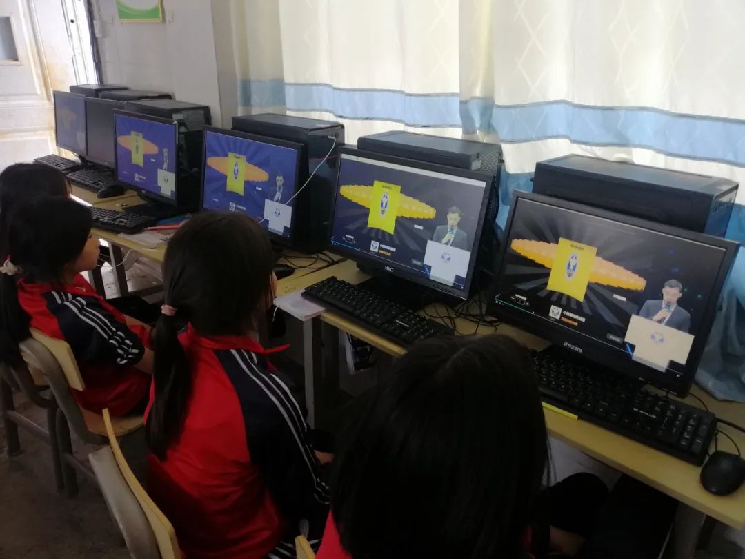 怎样在县城铺一张青少年*品毒**预防教育网？