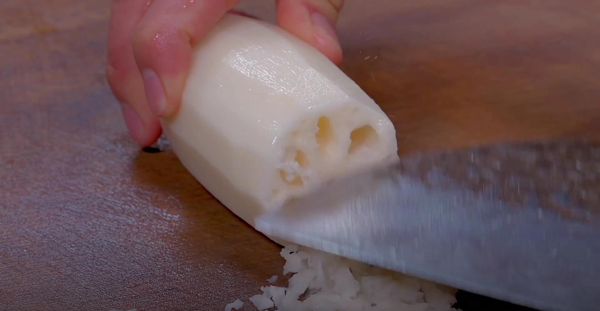 “安眠猛将”不是牛奶，每天坚持吃它，养心安神，人都显年轻了