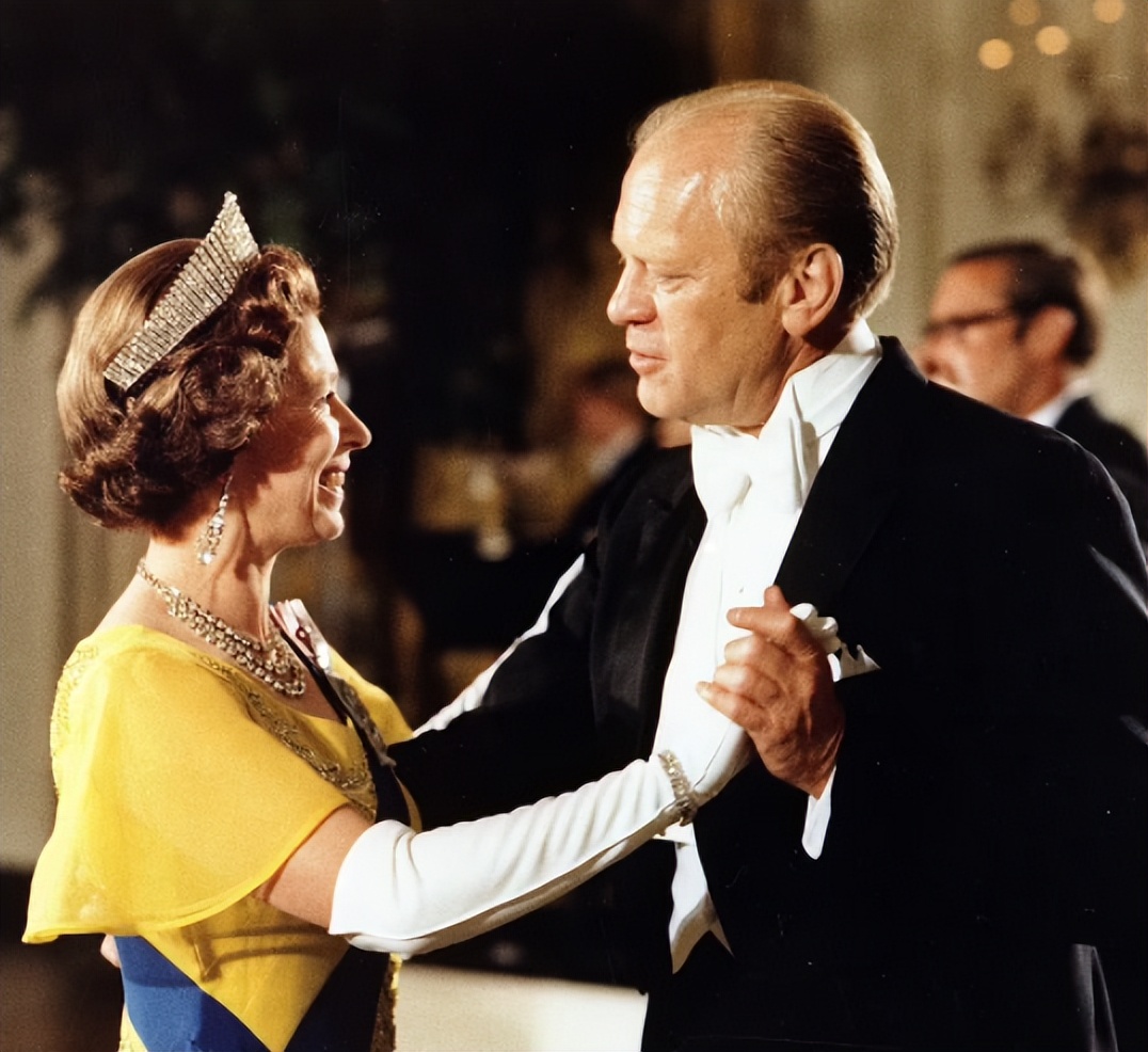 登基70周年！每年一张照片带你回顾女王的传奇人生