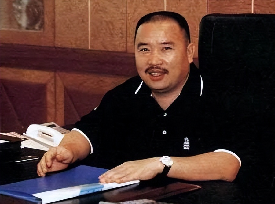 *昌星赖**案发，第一时间逃往加拿大，帮他外逃的*官高**后来怎么样了？