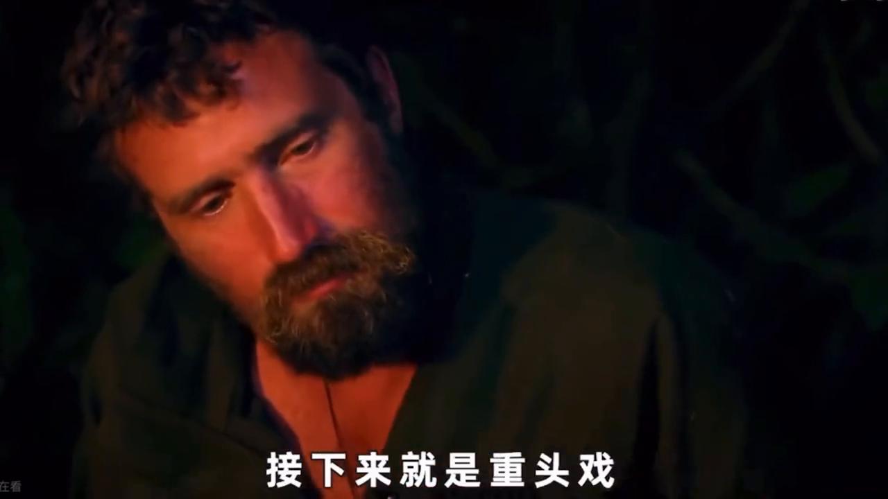 我在马来西亚的普拉提瓜岛，找到了一个清澈的小水坑