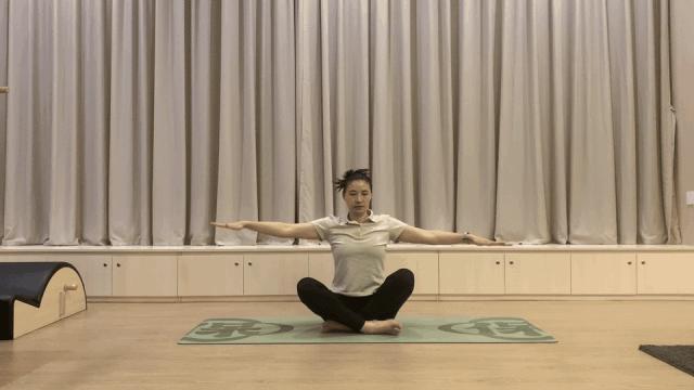 女生例假腰疼是什么原因引起的,女生例假期间腰痛怎么缓解