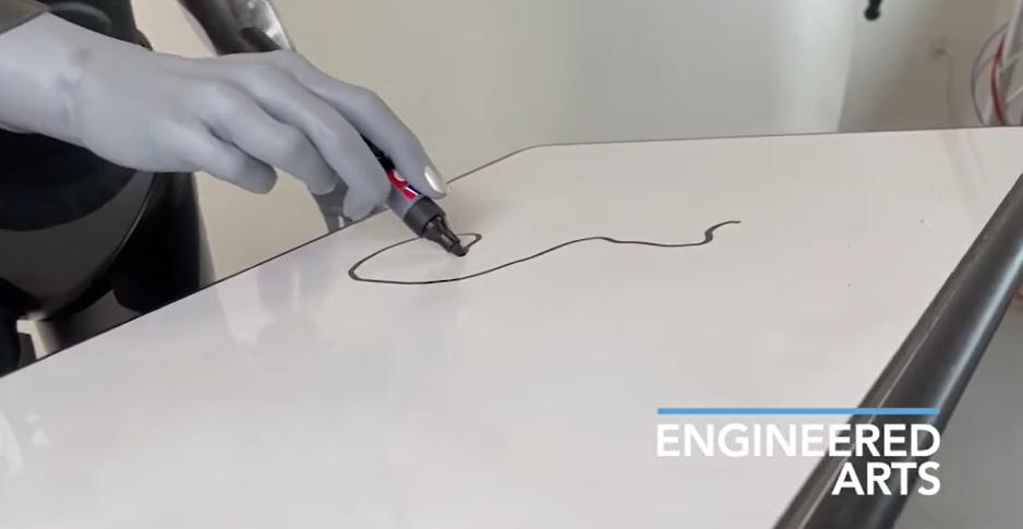 机器人遇上AIGC再进化!接入StableDiffusion能用笔熟练作画