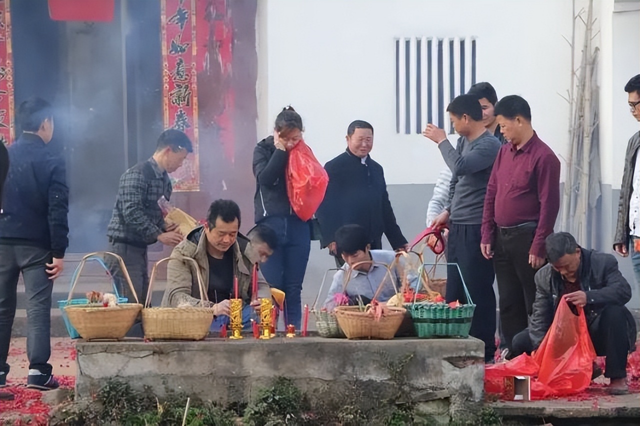 祭祖先上坟有什么说法,祭祖上坟要禁忌哪些事